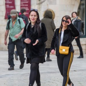Razne modne kreacije za subotnju šetnju u Dubrovniku