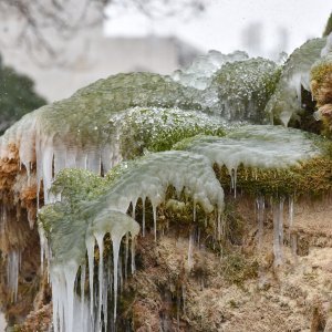 Fontana ispred Gospe van grada u Šibeniku