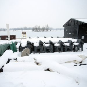 Iznimno niske temperature zaledile su jezero Jarun