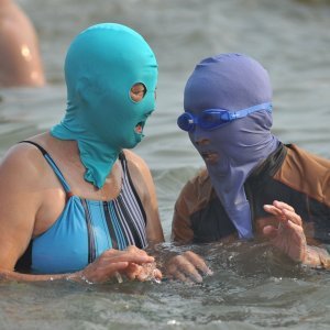 'Facekini' - bikini za glavu na kineskoj plaži