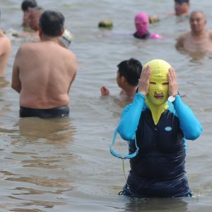 'Facekini' - bikini za glavu na kineskoj plaži