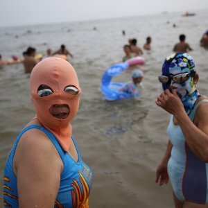 'Facekini' - bikini za glavu na kineskoj plaži