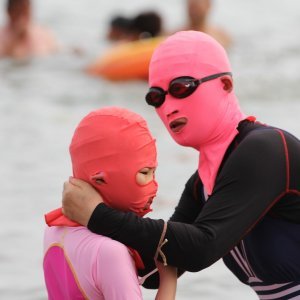 'Facekini' - bikini za glavu na kineskoj plaži