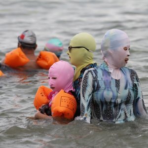 'Facekini' - bikini za glavu na kineskoj plaži