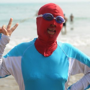 'Facekini' - bikini za glavu na kineskoj plaži