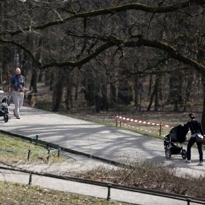 Sunčano poslijepodne u parku Maksimir