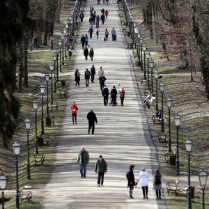 Sunčano poslijepodne u parku Maksimir