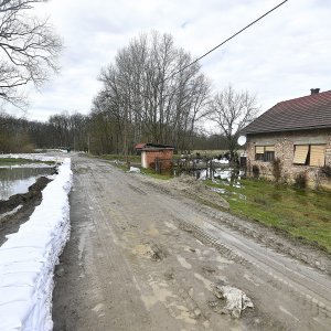 Hrvatska vojska postavlja zečje nasipe