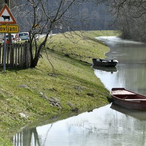 Hrvatska vojska postavlja zečje nasipe