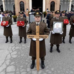 Pogreb stožernog generala Petra Stipetića