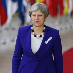 Theresa May izbjegla fijasko na lokalnim izborima