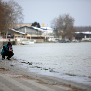 Visok vodostaj Save u Slavonskom Brodu