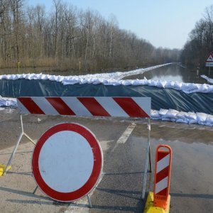 Zatvorena cesta Sisak-Popovača