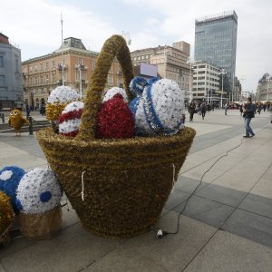 Zagrebački Trg bana Jelačića ukrašen povodom Uskrsa