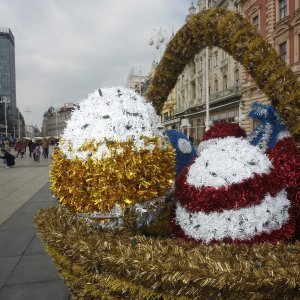 Zagrebački Trg bana Jelačića ukrašen povodom Uskrsa