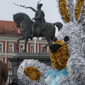 Zagrebački Trg bana Jelačića ukrašen povodom Uskrsa