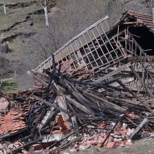 Klizište u Hrvatskoj Kostajnici