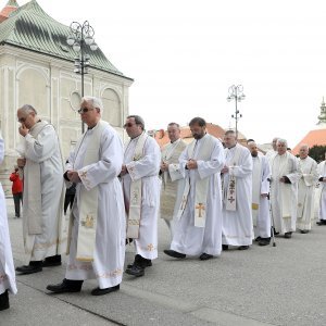 Zagreb: Svećeničkom ulaznom procesijom počeli obredi Velikog trodnevlja