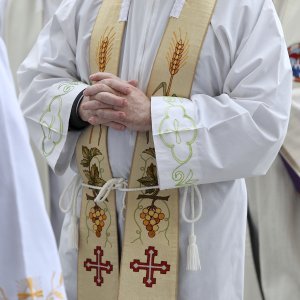 Zagreb: Svećeničkom ulaznom procesijom počeli obredi Velikog trodnevlja