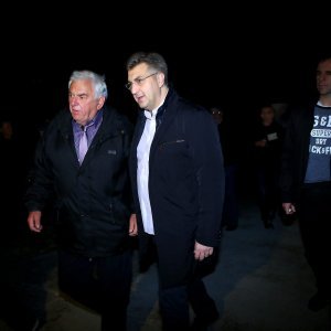 Andrej Plenković na hvarskoj procesiji 'Za križen'