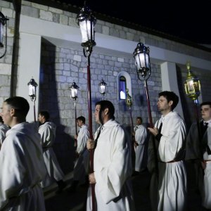 Andrej Plenković na hvarskoj procesiji 'Za križen'