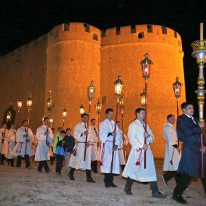 Andrej Plenković na hvarskoj procesiji 'Za križen'