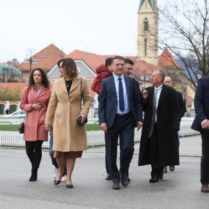 Premijer i predsjednik Sabora na središnjem euharistijskom slavlju u katedrali