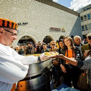 Šibenik: Tradicionalni Uskrsni doručak na Trgu Petra Šubića