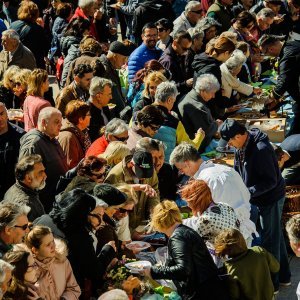 Šibenik: Tradicionalni Uskrsni doručak na Trgu Petra Šubića