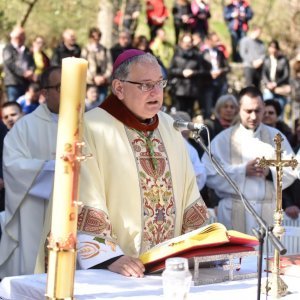 Skradin: Uskrsni Emaus ili misa u prirodi, misa zajedništva, u Nacionalnom parku Krka