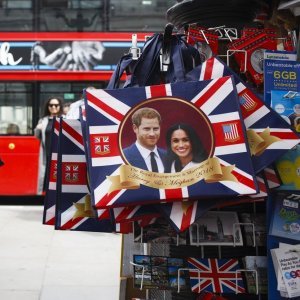 Suveniri za kraljevsko vjenčanje Meghan Markle i princa Harryja