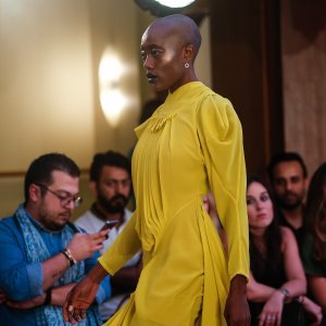 Revija Krie Designa na Arab Fashion Weeku