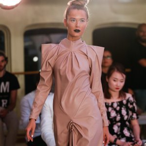 Revija Krie Designa na Arab Fashion Weeku