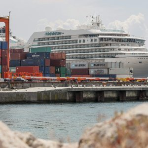 Kruzer Seabourn Encore u Rijeci