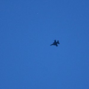 NATO-ov zrakoplov na nebu iznad Pule