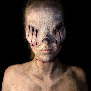Čudesne transformacije Laure Wirth