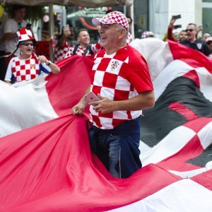 Navijači u gradu prije utakmice Hrvatska - Argentina