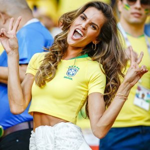 Izabel Goulart