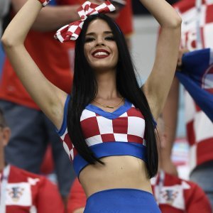 Navijači na stadionu u Sočiju, Hrvatska - Rusija