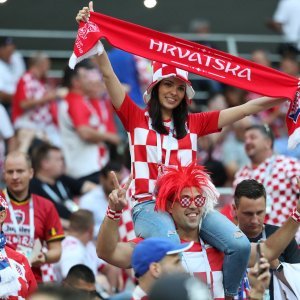 Navijači na stadionu Lužnjiki, Hrvatska - Engleska