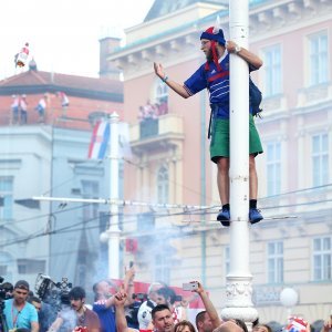 Francuski navijač na trgu bana Josipa Jelačića
