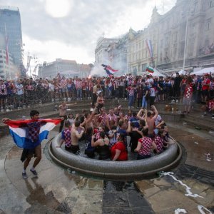 Zagreb: Hrvatsko srebro na Svjetskom prvenstvu proslavili kupanjem u Manduševcu