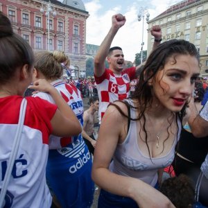 Zagreb: Hrvatsko srebro na Svjetskom prvenstvu proslavili kupanjem u Manduševcu