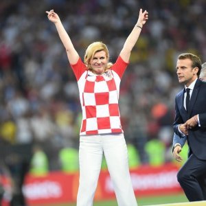 Kolinda Grabar Kitarović i Emmanuel Macron