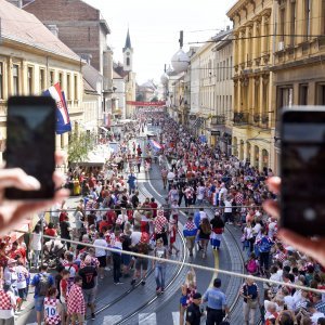 Doček navijača u Frankopanskoj ulici