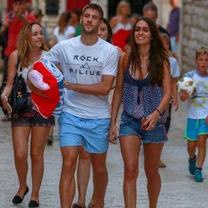 Andrej Kramarić s djevojkom u Dubrovniku