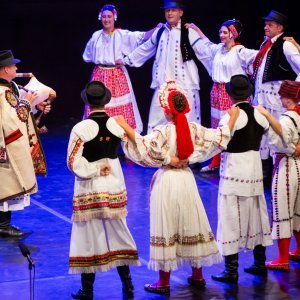 Folklorni ansambl Lado održao koncert na tvrđavi Revelin