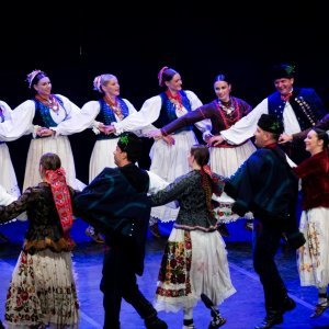 Folklorni ansambl Lado održao koncert na tvrđavi Revelin