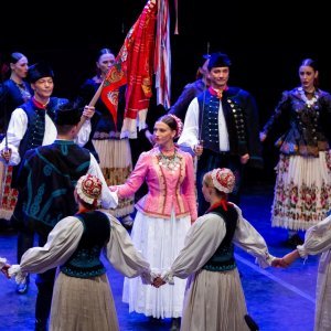 Folklorni ansambl Lado održao koncert na tvrđavi Revelin