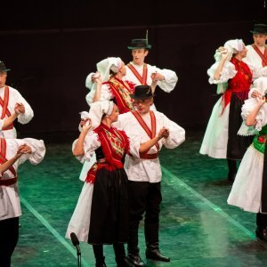 Folklorni ansambl Lado održao koncert na tvrđavi Revelin